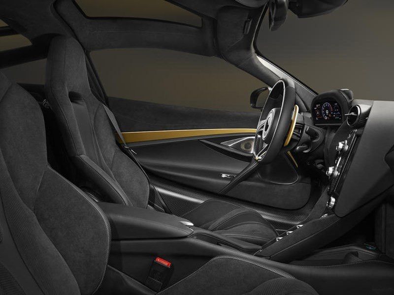 外带24K黄金轮毂，内设折叠式仪表盘，它一出场法拉利都叫好！