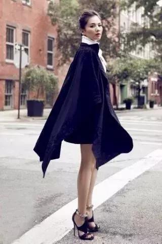 披上这一席披肩斗篷吧~