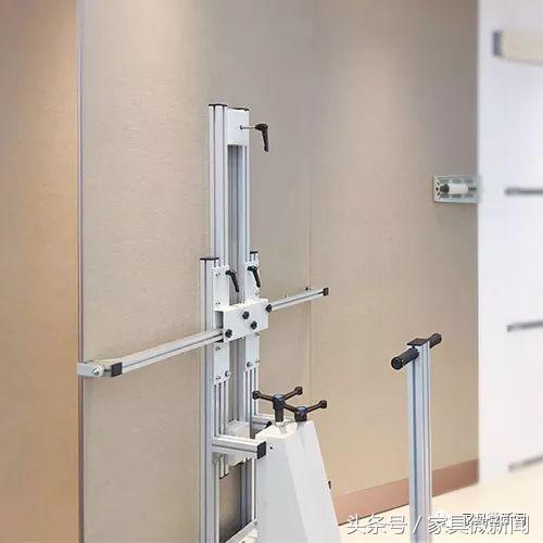 壁纸和乳胶漆护墙板哪个好,宾馆装修用墙纸墙布还是护墙板好