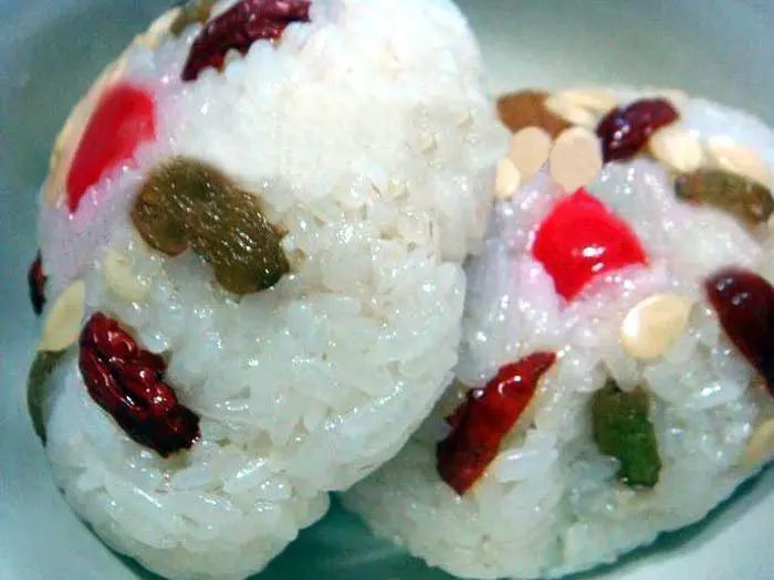 上海哪个地铁站去景点方便,上海免费景点及地铁路线