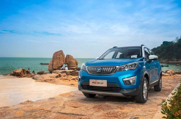 广汽传祺gs3和长安cs55plus比较,传祺gs3跟长安cs15