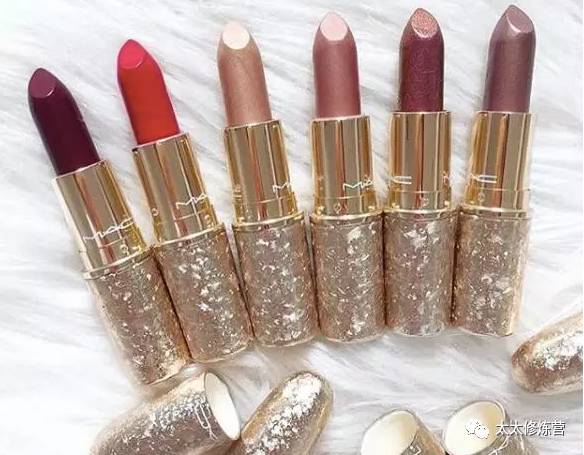 盘点大牌彩妆圣诞限量版,品牌彩妆平价送人圣诞节礼盒推荐