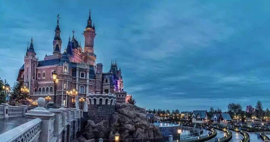 上海哪个地铁站去景点方便,上海免费景点及地铁路线