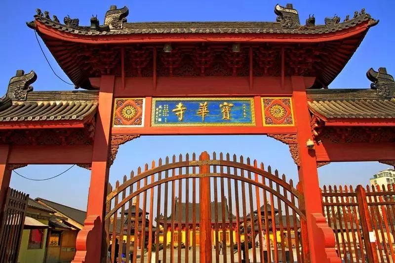 上海哪个地铁站去景点方便,上海免费景点及地铁路线