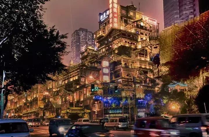 重庆让人着迷的城市,重庆一个充满火锅味的城市
