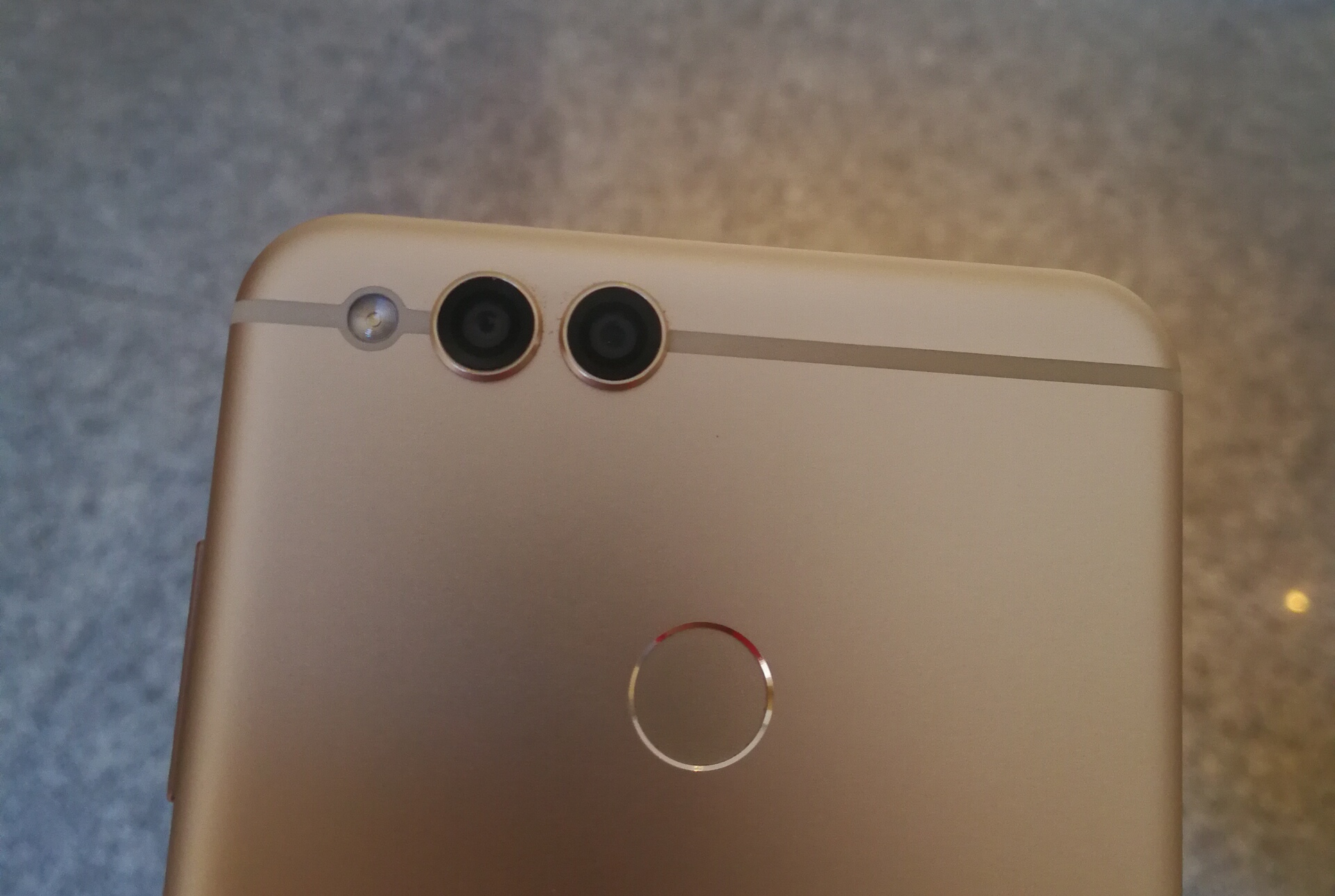 荣耀畅玩7x全面屏手势操作,1499荣耀7x全面屏