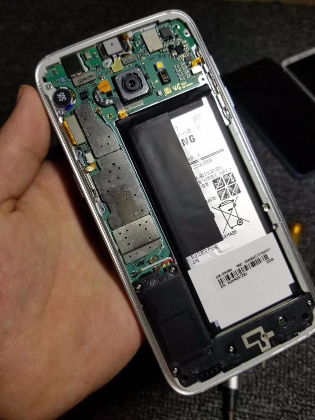 二手三星s7edge值多少钱,三星s7edge原装电池哪家好