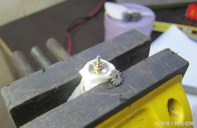 锂电螺丝刀工具评测,自制锂电池全自动万能螺丝刀