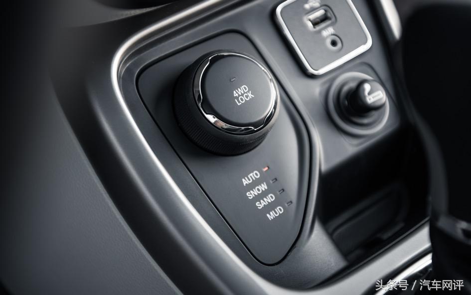 全新jeep指南者最高配全款多少钱,jeep指南者1.3t国六指导价