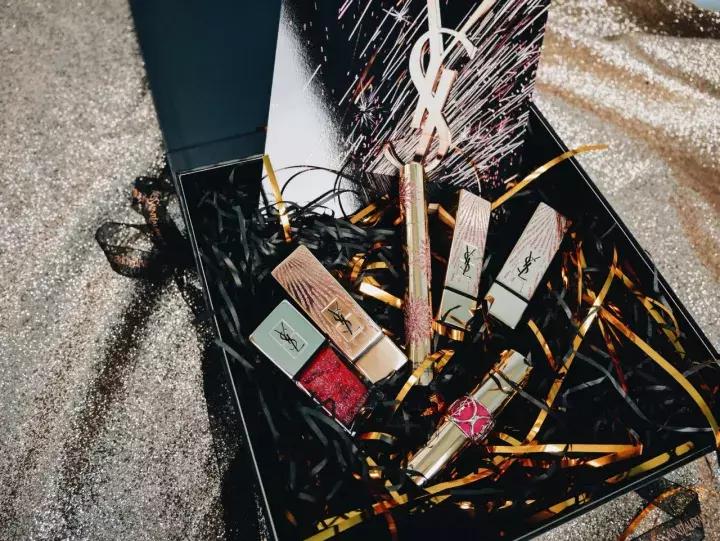 2017年圣诞限定口红香奈儿,2021圣诞限量款口红ysl