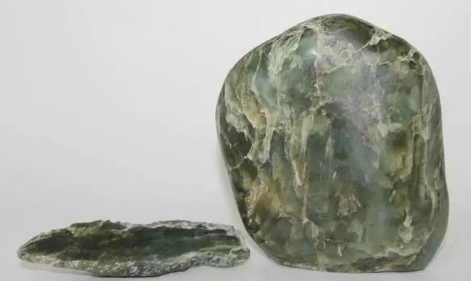 100吨以上的玉原石,天然巨大玉原石