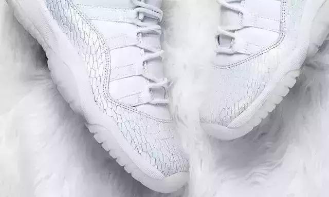 维密秀奚梦瑶摔倒完全版,奚梦瑶在维密大秀上摔倒