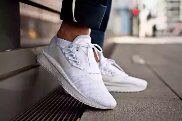 维密秀奚梦瑶摔倒完全版,奚梦瑶在维密大秀上摔倒