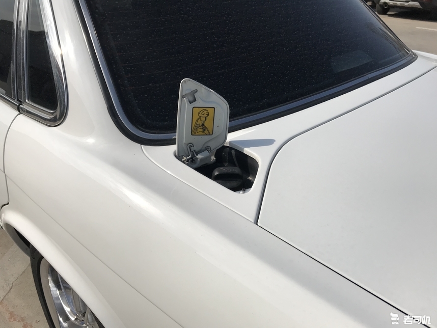 四眼捷豹xj3.0四驱顶配版,捷豹xj8经典色