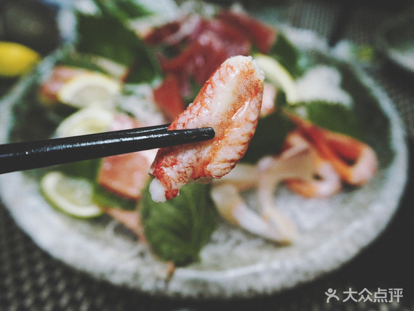 表白被拒的心，只有这家的海鲜刺身能够治愈