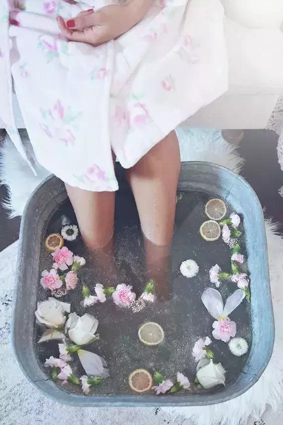 水里加点醋喝对身体有什么好处,泡水喝的东西推荐补气血暖宫