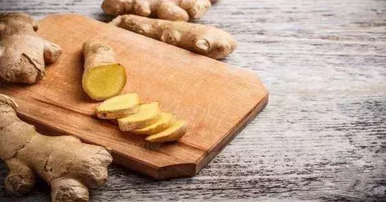 水里加点醋喝对身体有什么好处,泡水喝的东西推荐补气血暖宫