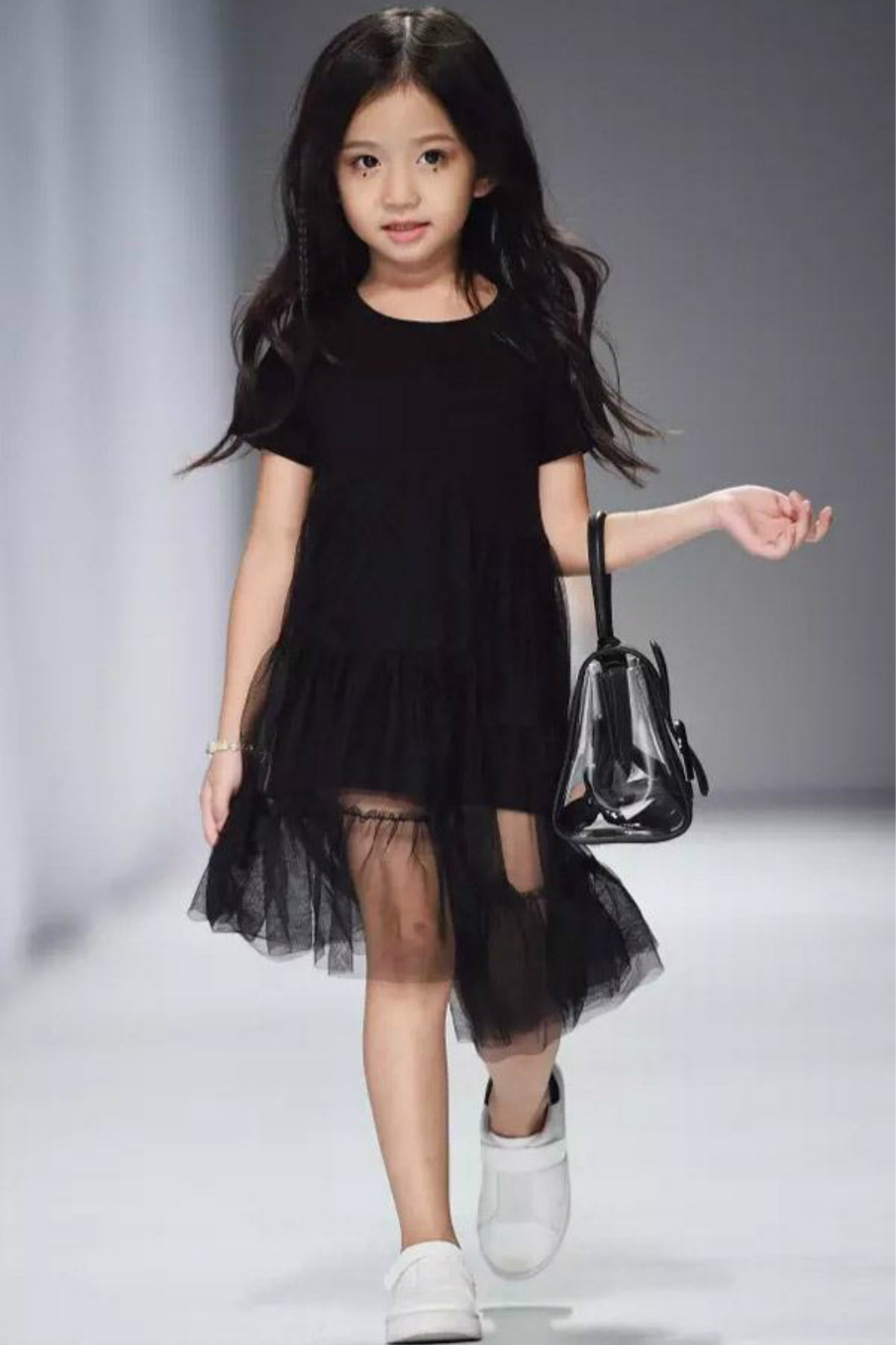 服装行业市场机会与建议,服装行业未来市场走势