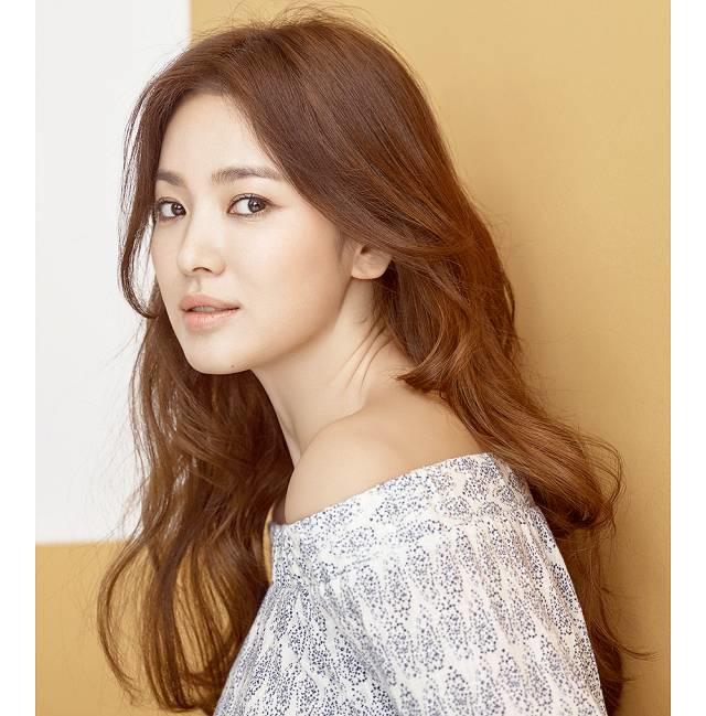 黄皮乌唇素颜合适什么颜色的口红,完美日记口红推荐色号素颜黄皮