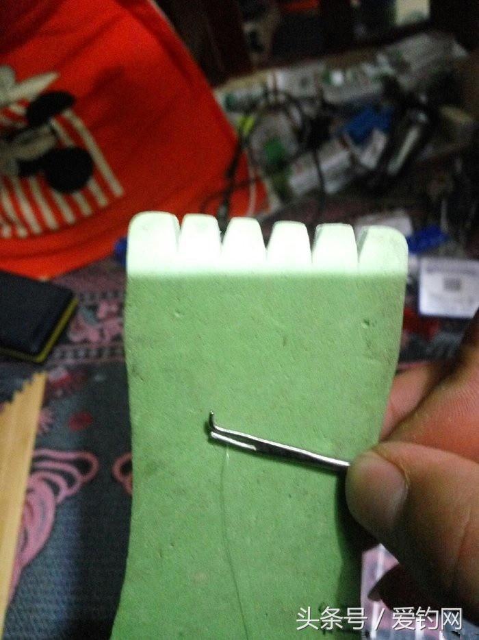 如何使用钓钩绑线器,钓鱼单钩绑线器全套方法