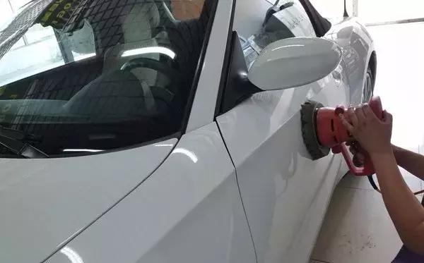 汽车打蜡镀膜镀晶怎么选择,打蜡和贴膜哪个更好