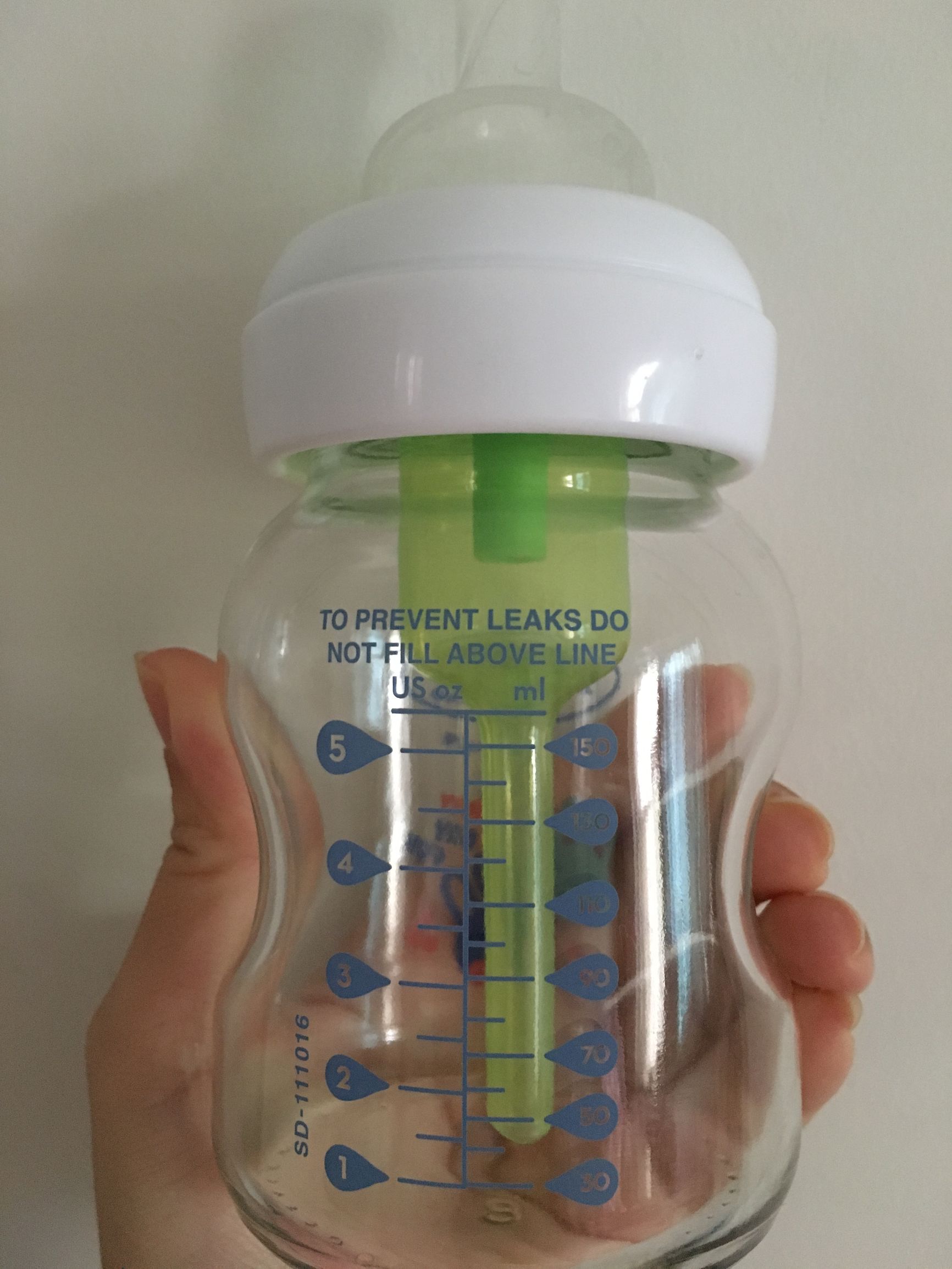 刚出生的婴儿奶瓶怎么选,婴儿奶瓶推荐0-6个月选多少毫升