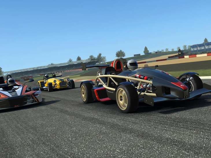 为什么吃鸡手机端反而比端游更火,手游吃鸡为什么那么火pc端都没有