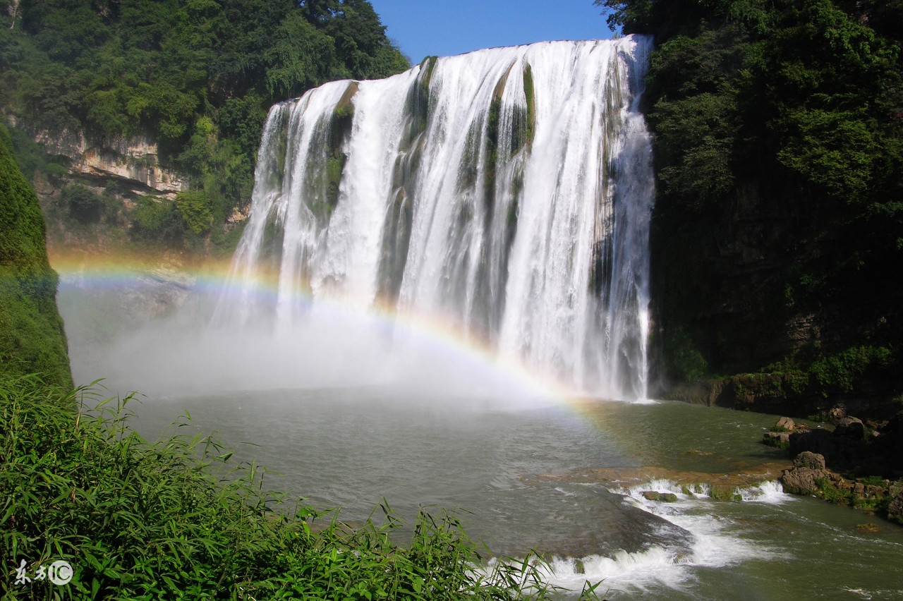美丽的贵州黄果树瀑布风景美极了,贵州的黄果树瀑布实在是太美了