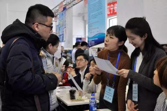 在茫茫人海一眼认出你,在茫茫人海中一眼认出你视频