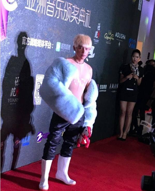 嘿，这里是时间银行，请问你要充值么？