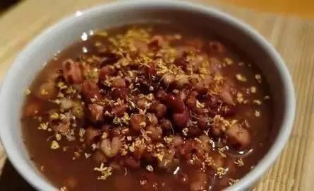 经常喝红豆薏米粥对身体好不好呢,男孩长期喝红豆薏米粥