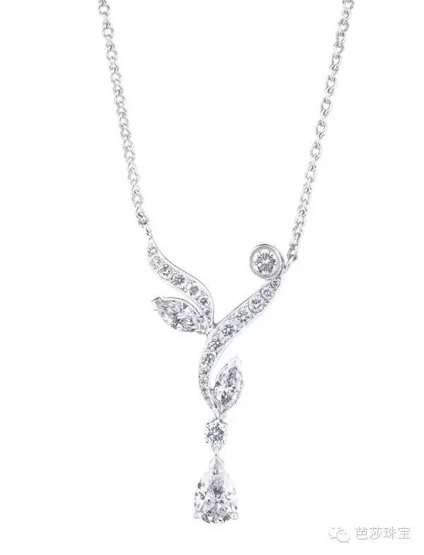 再搭配一条锁骨链真的太美了,冬季如何搭配锁骨链好看