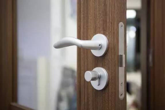 我们憧憬了好久，但90%的人最终却选择了简装