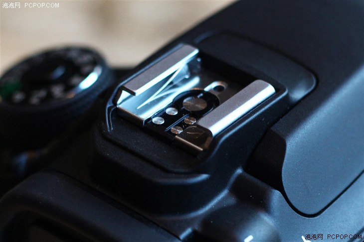 佳能eos80d拍照怎么样,七年前的佳能eos80d相机值得入手