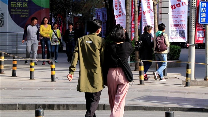 佳能eos80d拍照怎么样,七年前的佳能eos80d相机值得入手