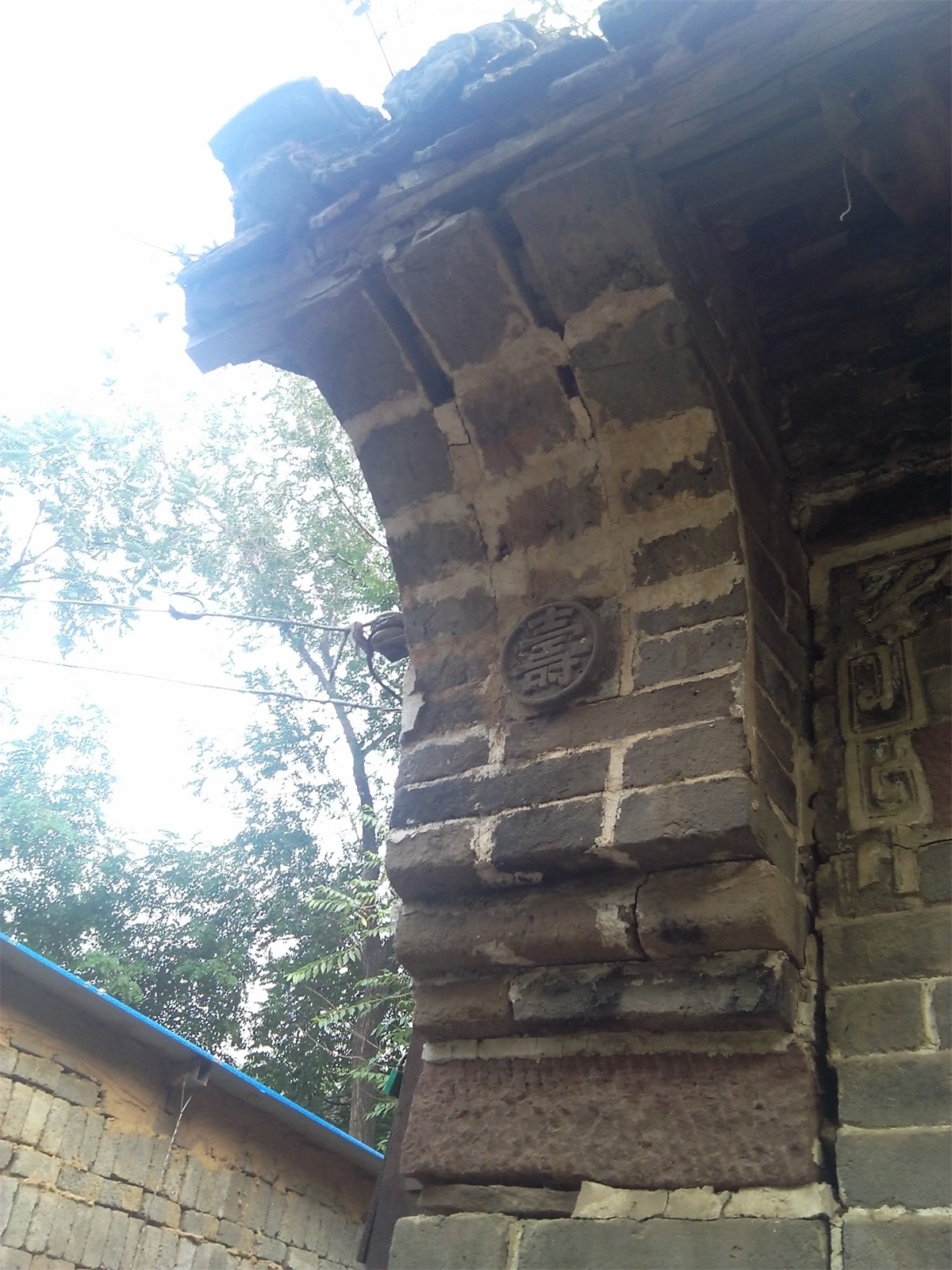 穷人捐钱的一生经典故事,穷人赚钱富人花钱的本质