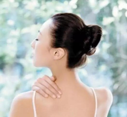 生姜放床头真的能帮助睡眠吗,睡眠枕头底下放姜片