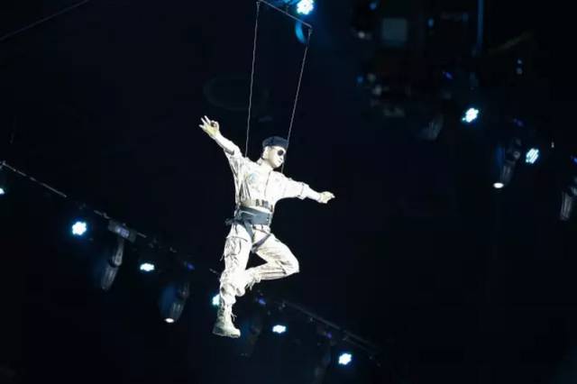 新品来袭：4.2mm金属弧边，「悦薄悦快ivvii3」发布