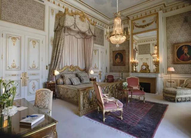 一开始我也不懂，为什么名人都爱住这些老酒店，直到...