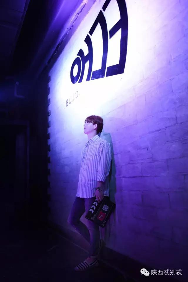 说出你们在酒吧被撩的经历？我面膜笑裂了！丨谁是忒色街拍NO.