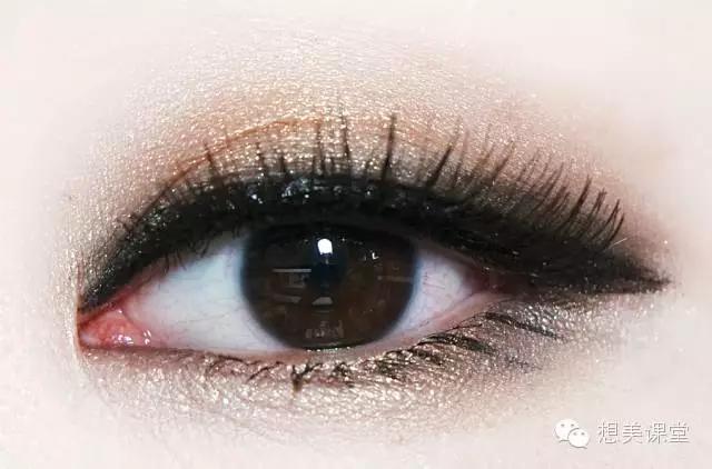 好多眼影盘怎么用,好漂亮的眼影盘不知道用哪个