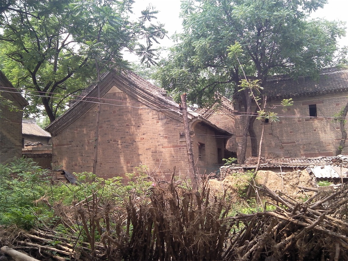 穷人捐钱的一生经典故事,穷人赚钱富人花钱的本质