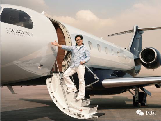 成龙谈私人飞机,成龙的三架飞机型号