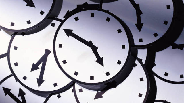 陈奕迅陀飞轮翻唱,劝君莫惜金缕衣下一句是什么