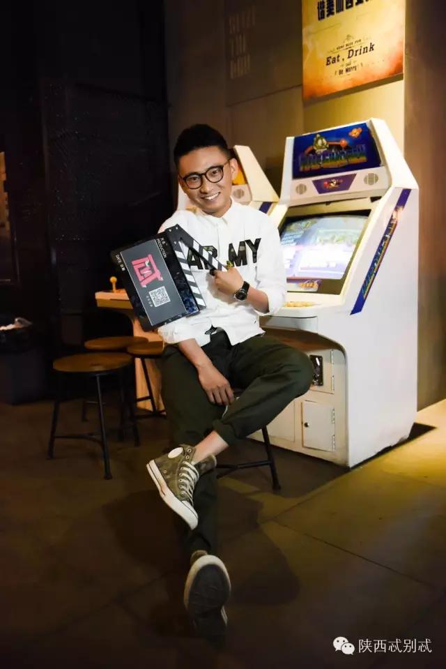 说出你们在酒吧被撩的经历？我面膜笑裂了！丨谁是忒色街拍NO.