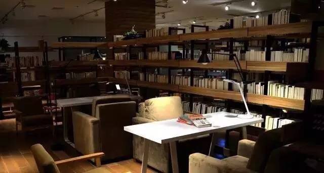 中国最美书店海岱楼钟书阁,杭州最美书店钟书阁