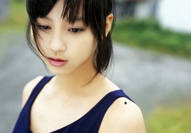 六大富贵痣你有几个,五个地方长痣是富贵痣