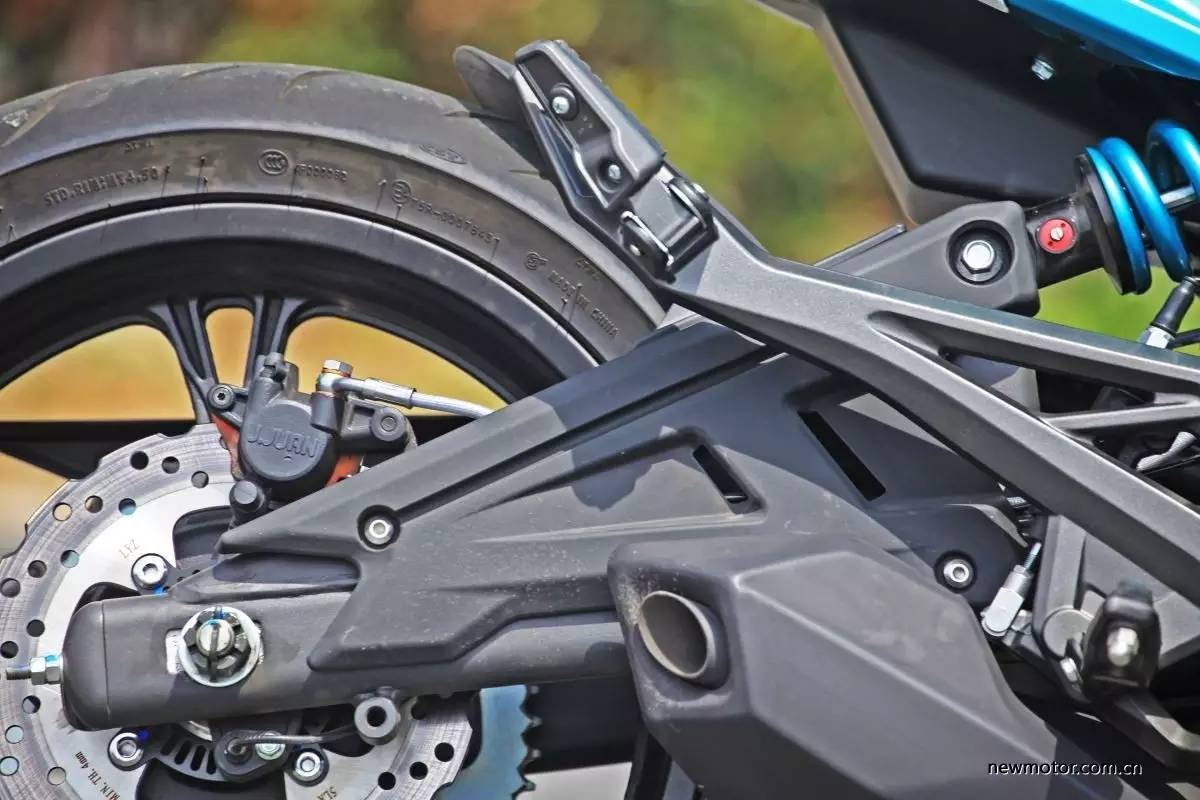 春风650nk和400nk如何选,春风400nk哪款最好