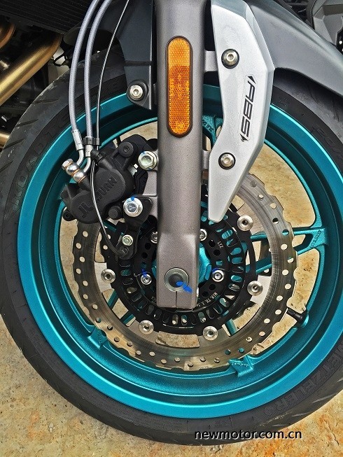 春风650nk和400nk如何选,春风400nk哪款最好