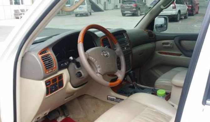 老吴十万块钱二手车,老吴30万买什么车